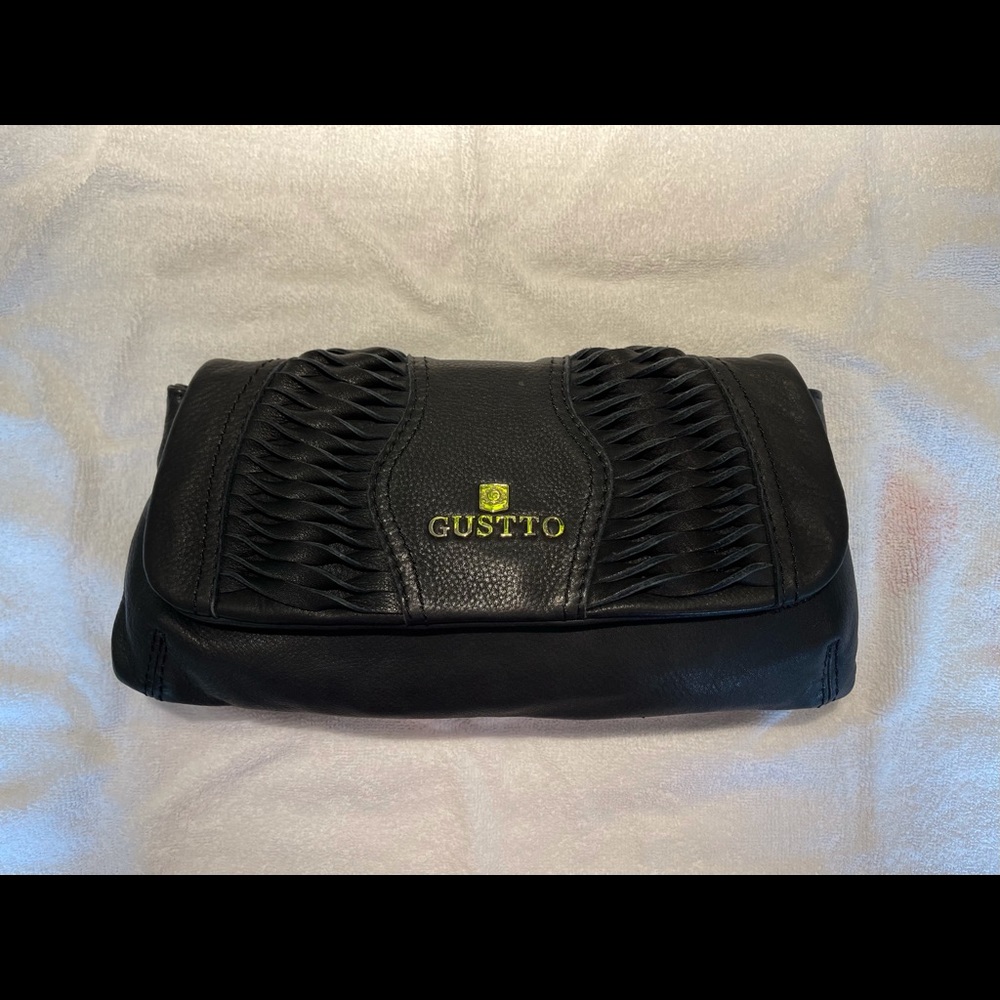 Gusto black leather bag - like new